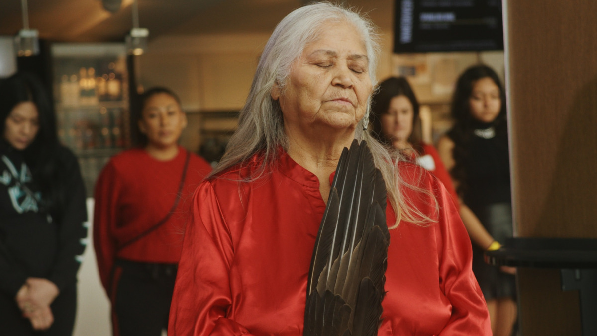 Older Indigenous woman
